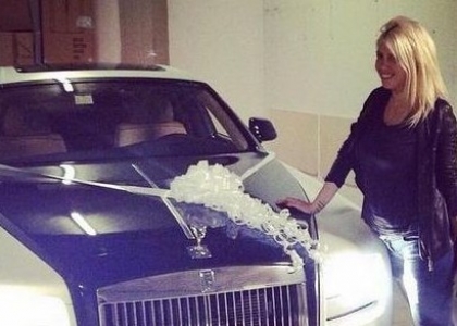 Icardi regala una Rolls Royce a Wanda Nara