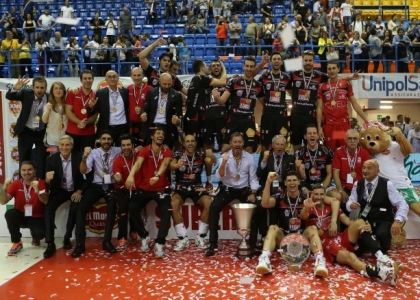 Volley: Piacenza ko, Supercoppa a Macerata