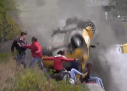 Rally: auto sulla folla, tragedia sfiorata in Valle d'Aosta. Video