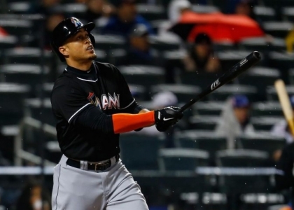 Mlb: record Stanton, firma per 325 milioni di dollari