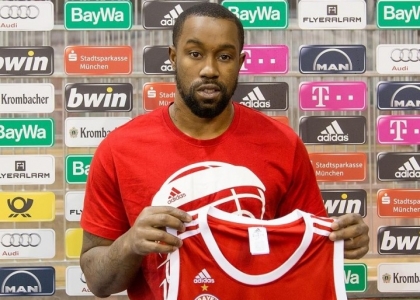 Basket: McCalebb al Bayern, Sassari cede Tessitori