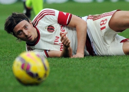 Milan, doppia tegola: si fermano Montolivo e De Jong