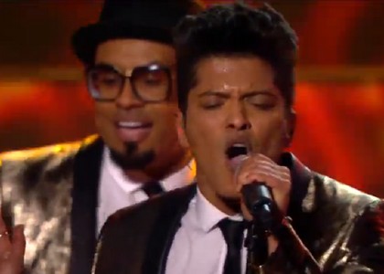 Superbowl: Bruno Mars e Red Hot, delude l'half time show