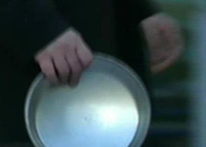 Verona: arbitro contestato, in campo vola una pentola