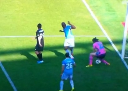 Lazio: papera di Marchetti. Video