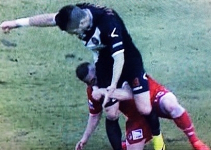 Serie B, Bari: il morso di Nadarevic. Video