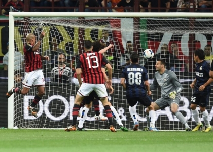 Serie A: De Jong regala il derby al Milan
