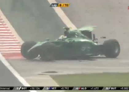 F1: crash Ericsson, che paura per i commissari. Video