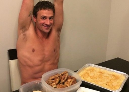 Nuoto: Lochte, su Twitter la dieta da 10mila calorie