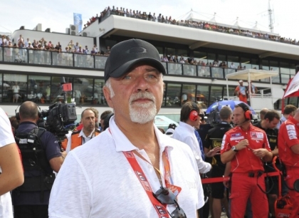 Addio a Giorgio Faletti: amava Juventus, Ferrari e Ducati