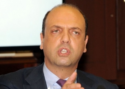 Alfano attacca: 