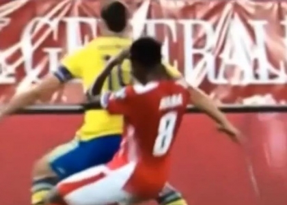 Euro 2016: Ibrahimovic stende Alaba. Video