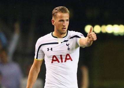 Premier: il Tottenham torna a -5, derby al Manchester United