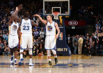 Nba, playoff: Golden State sogna, titolo a un passo