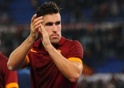 Roma, doppio sorriso: Strootman in gruppo, Bale no