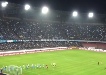 Napoli: l'omaggio del San Paolo a Pino Daniele. Video