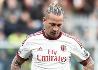 Milan, Mexes ko: rischia un mese di stop