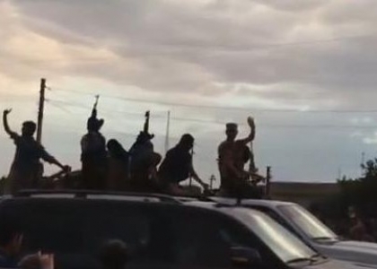 Guardano Iraq-Giordania in tv: 13 ragazzini uccisi dall'Isis