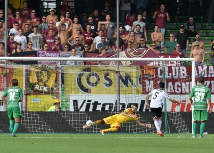 Serie B: Cesena-Livorno 1-0, gol e highlights. Video
