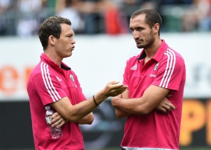 Juventus, allarme Lichtsteiner: stop di sei mesi?