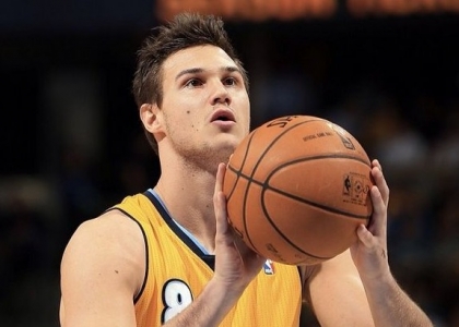 Nba: Gallinari sbanca Los Angeles, Belinelli da horror