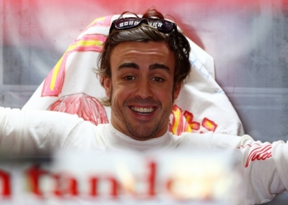 F1: “Fernando, attacca!”. E Alonso se la ride. Video