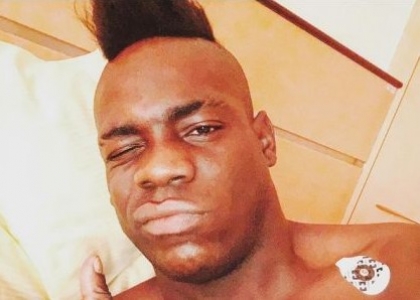 Balotelli, fuochi d'artificio di fine anno: 