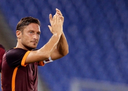 Roma, ufficiale: Totti prolunga in giallorosso