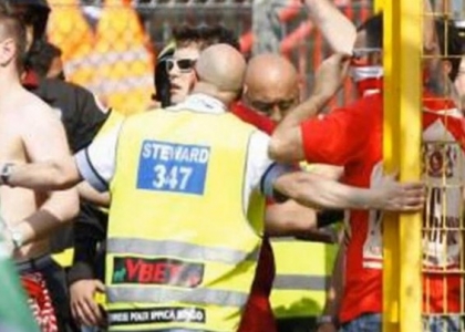 Partita sospesa: torna a casa e trova la moglie con l'amante