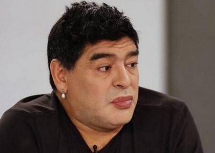 Maradona: prima volta in tv dopo il lifting. Video