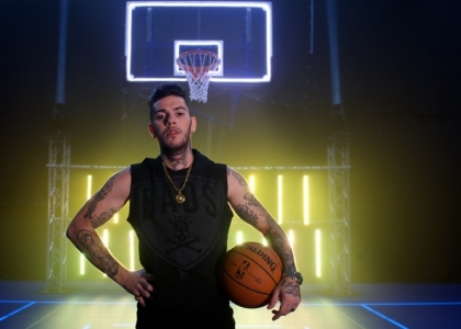 Emis Killa canta i playoff Nba