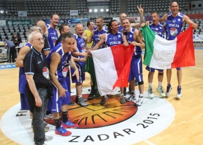 Maxibasket: doppio oro per Dan Peterson a Zara