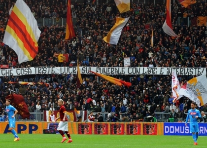 Roma, Curva Sud chiusa un turno per striscioni contro madre Ciro
