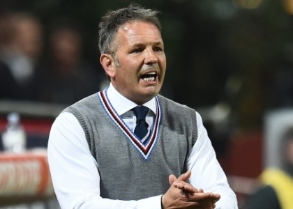 Mihajlovic saluta: 