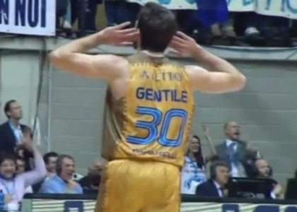 Basket, serie A: Cantù carica per i playoff. Video