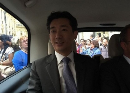 Milan: Mr Bee in Italia per la firma