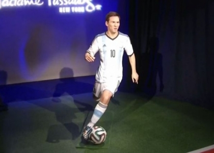 Messi, scultura da Madame Tussauds. Video