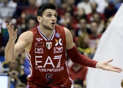 Basket, playoff Serie A: Sassari-Milano 67-74, gli highlights. Video