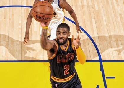 Nba, playoff: i Cavs perdono Irving, Finals in salita