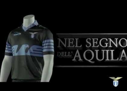 Lazio: presentate le nuove maglie da trasferta. Video