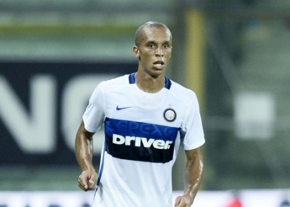 Inter: infortunio al ginocchio per Miranda, derby a rischio