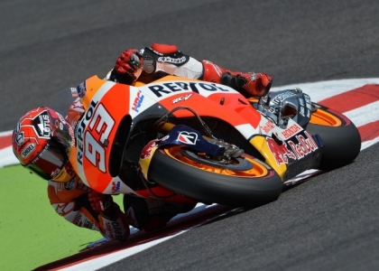 MotoGP, Aragona: Marquez in pole, Rossi solo sesto