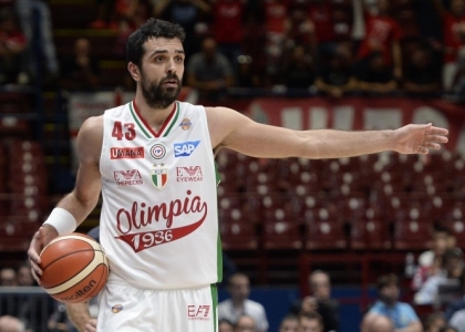 Basket, Serie A: Cantù si arrende, Milano vince il derby