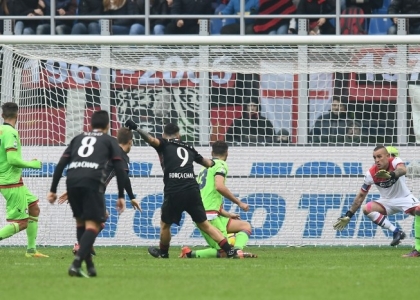 Serie A: Milan-Crotone 2-1, gol e highlights. Video