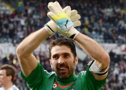 Leggenda Buffon: superato il record di imbattiblità di Rossi