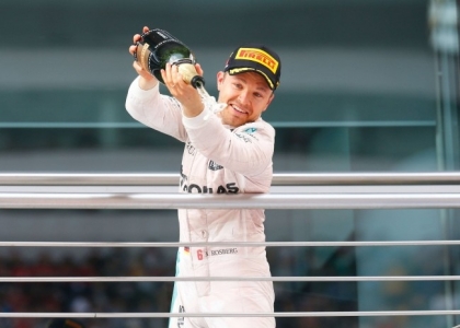 F1, GP Giappone: tripudio Rosberg, la Ferrari sbaglia strategia