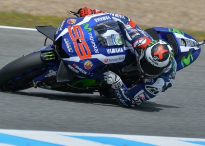 MotoGP, Francia: Lorenzo in pole, Rossi solo settimo