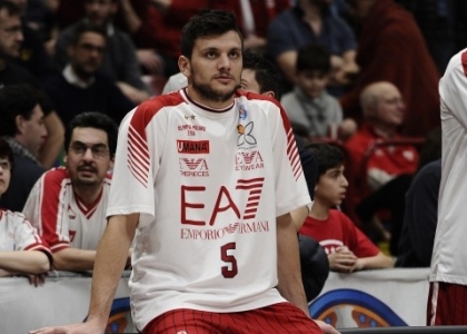 Olimpia Milano: Gentile operato, due mesi ai box