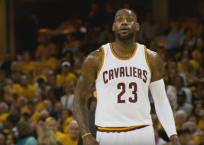 Nba, playoff: Cavaliers alle Finals, James nella storia