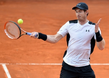 Roland Garros: Murray soffre, Wawrinka senza problemi